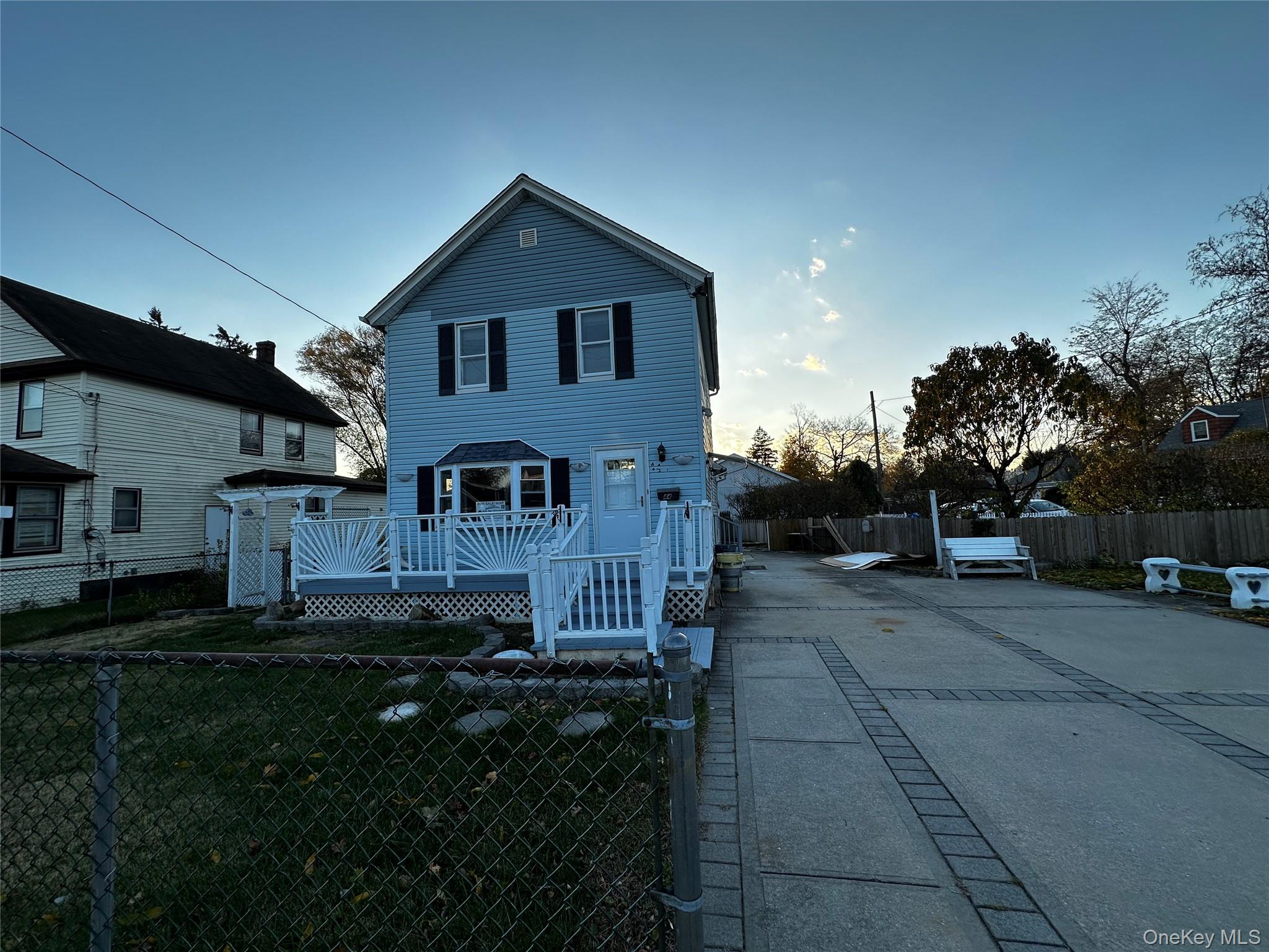 #15 photo, 44 Harding Avenue, Hicksville , NY 11801