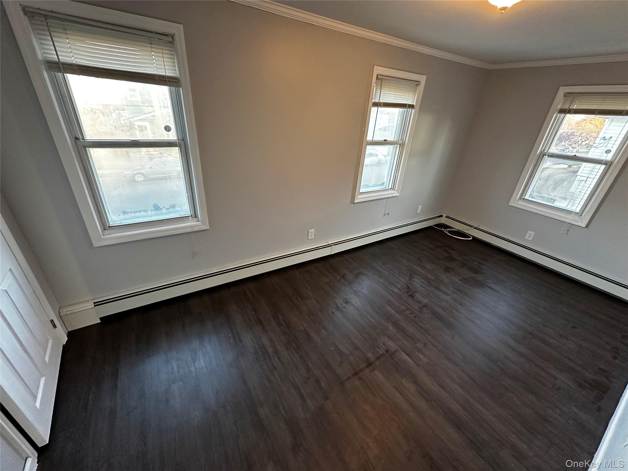 #20 photo, 44 Harding Avenue, Hicksville , NY 11801