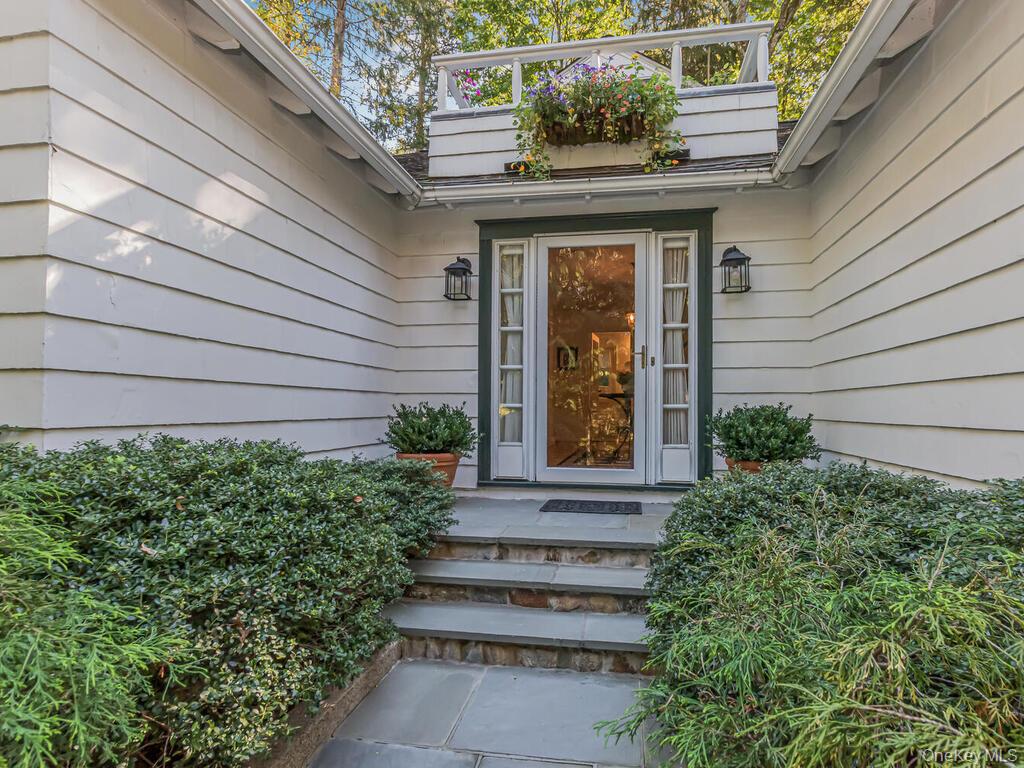 #1 photo, 105 Douglas Road, Chappaqua , NY 10514