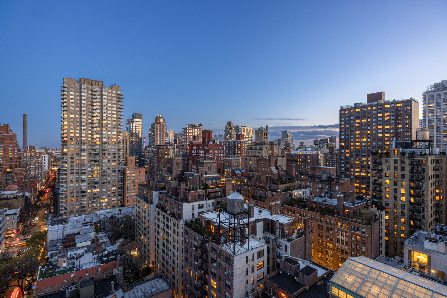 #6 photo, 200 E 74TH Street, Lenox Hill , NY 10021