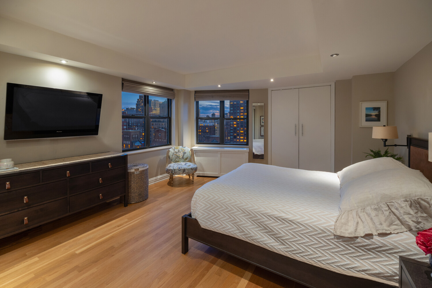 #9 photo, 200 E 74TH Street, Lenox Hill , NY 10021