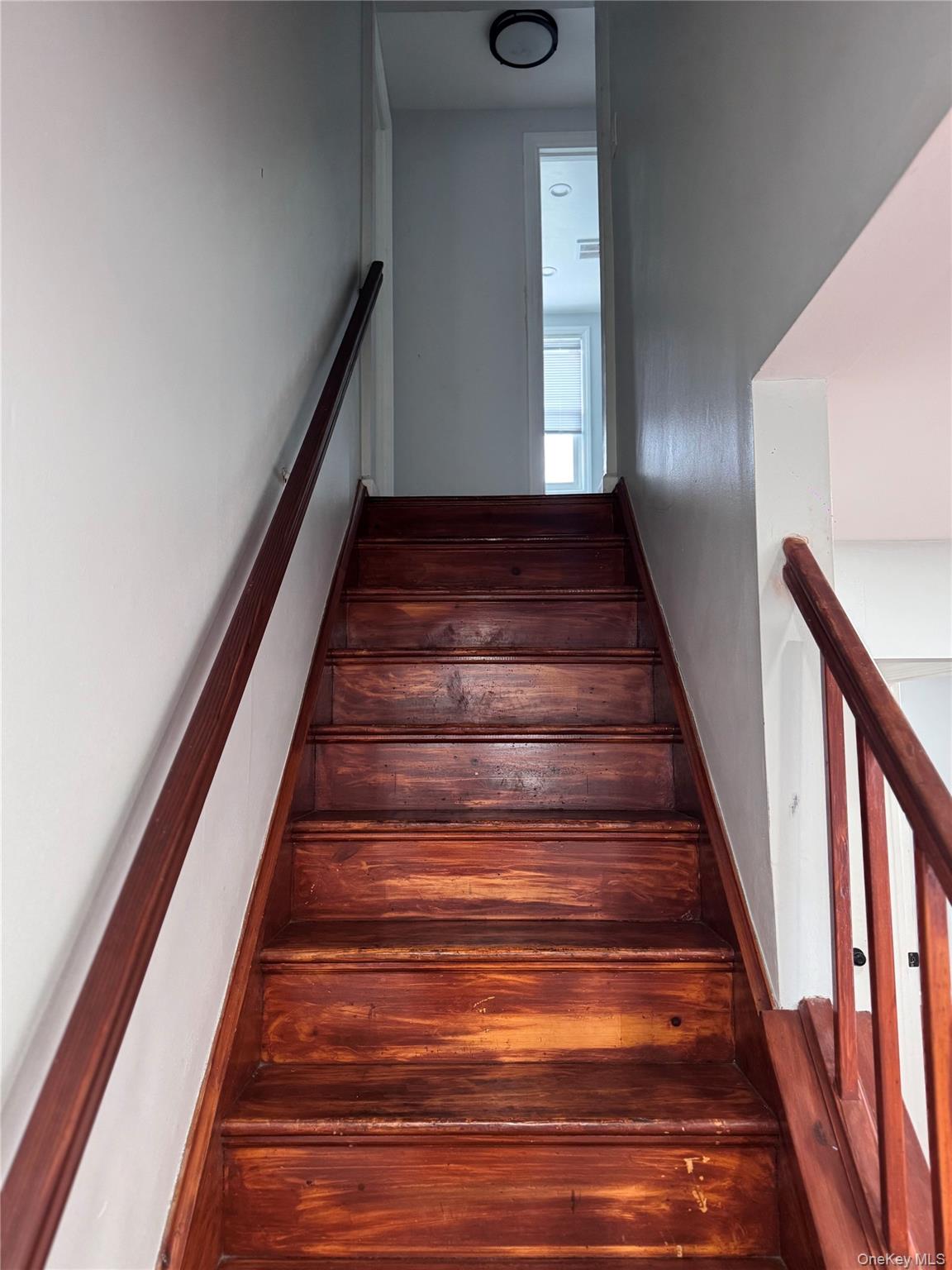 #13 photo, 190 Lee Avenue, Hicksville , NY 11801