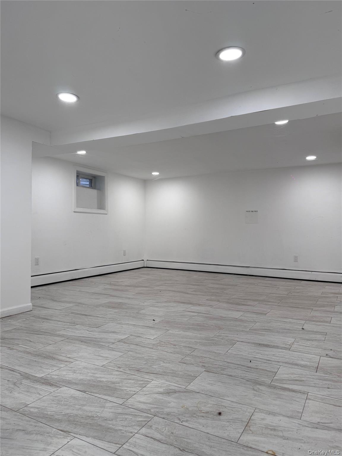 #4 photo, 190 Lee Avenue, Hicksville , NY 11801