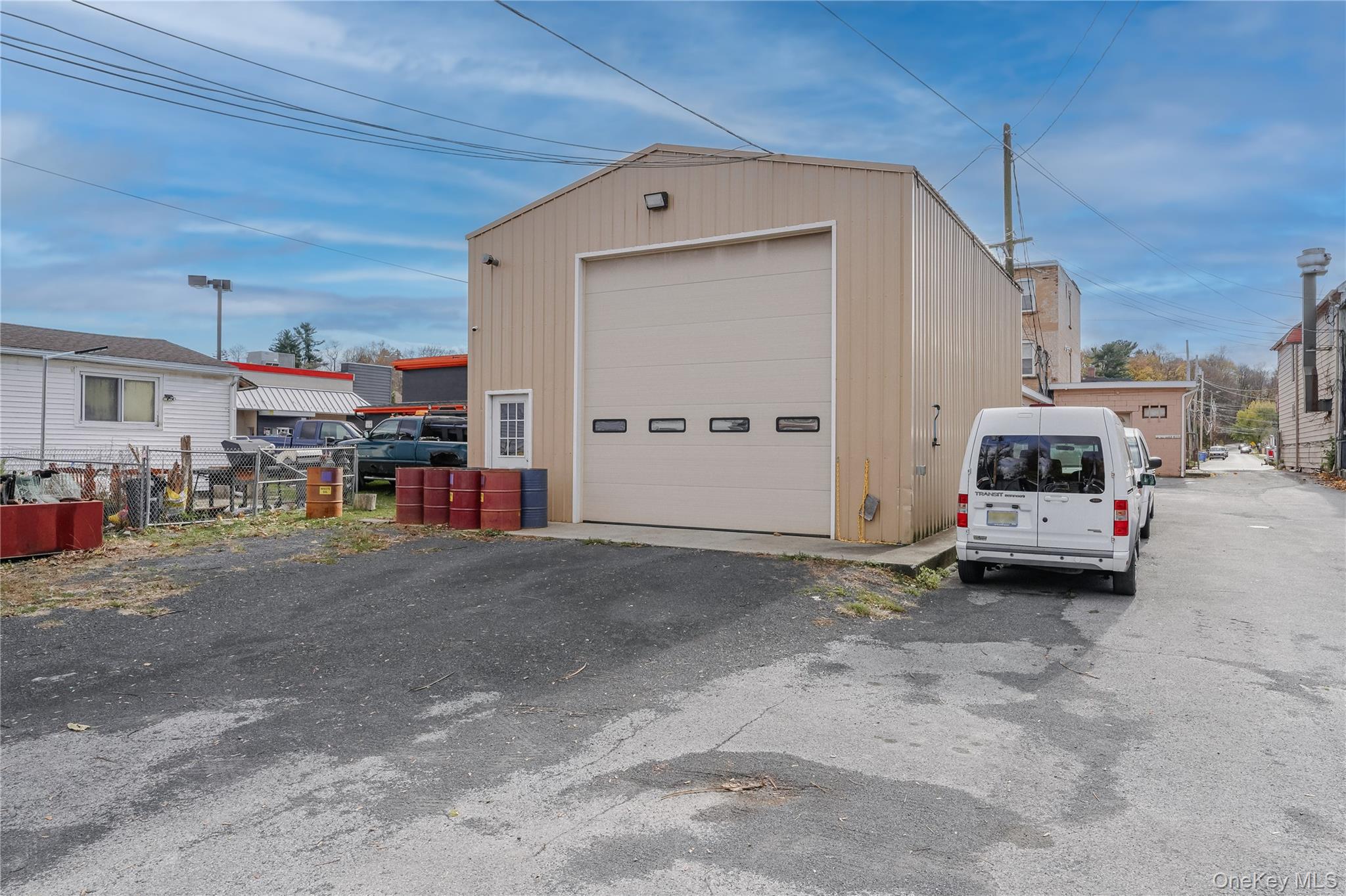 #5 photo, 334 Broadway, Kingston , NY 12401