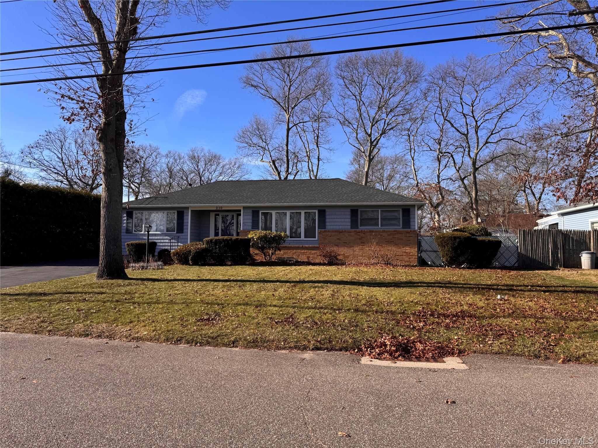 #1 photo, 210 Schoenfeld Boulevard, Patchogue , NY 11772