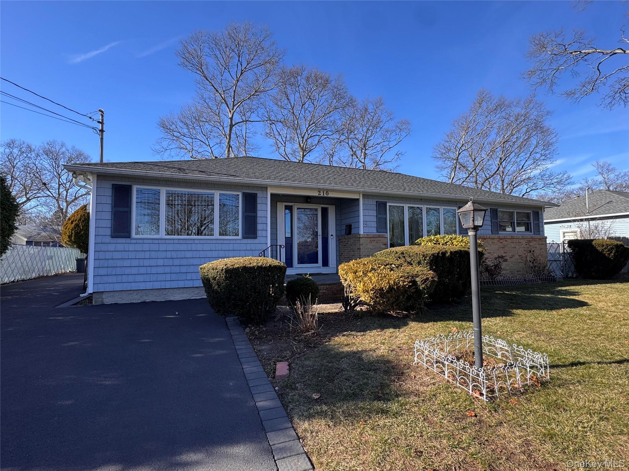 #2 photo, 210 Schoenfeld Boulevard, Patchogue , NY 11772