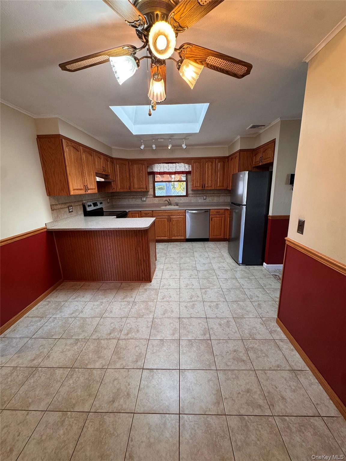 #5 photo, 210 Schoenfeld Boulevard, Patchogue , NY 11772