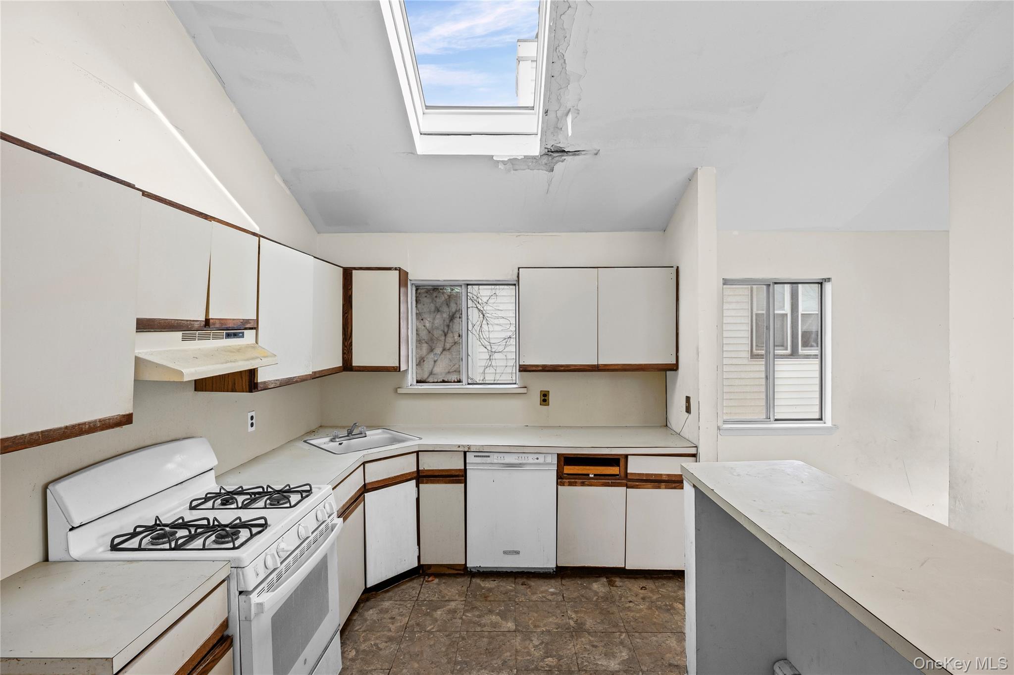 #12 photo, 259 W Hudson Street, Long Beach , NY 11561