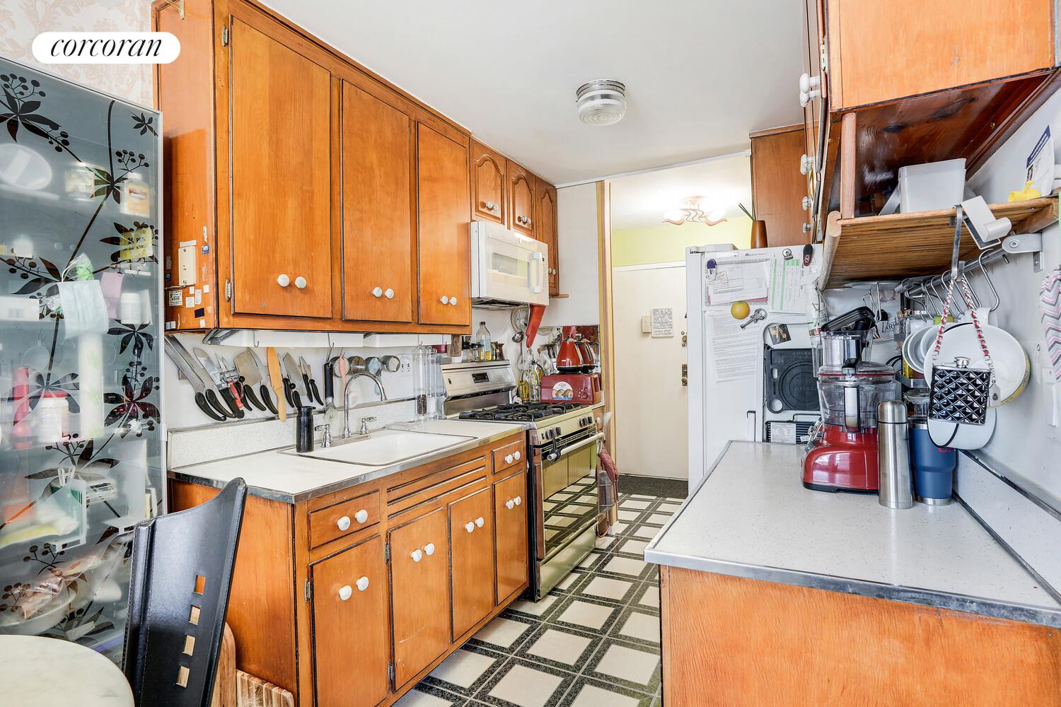 #5 photo, 2475 W 16TH Street, Gravesend , NY 11214