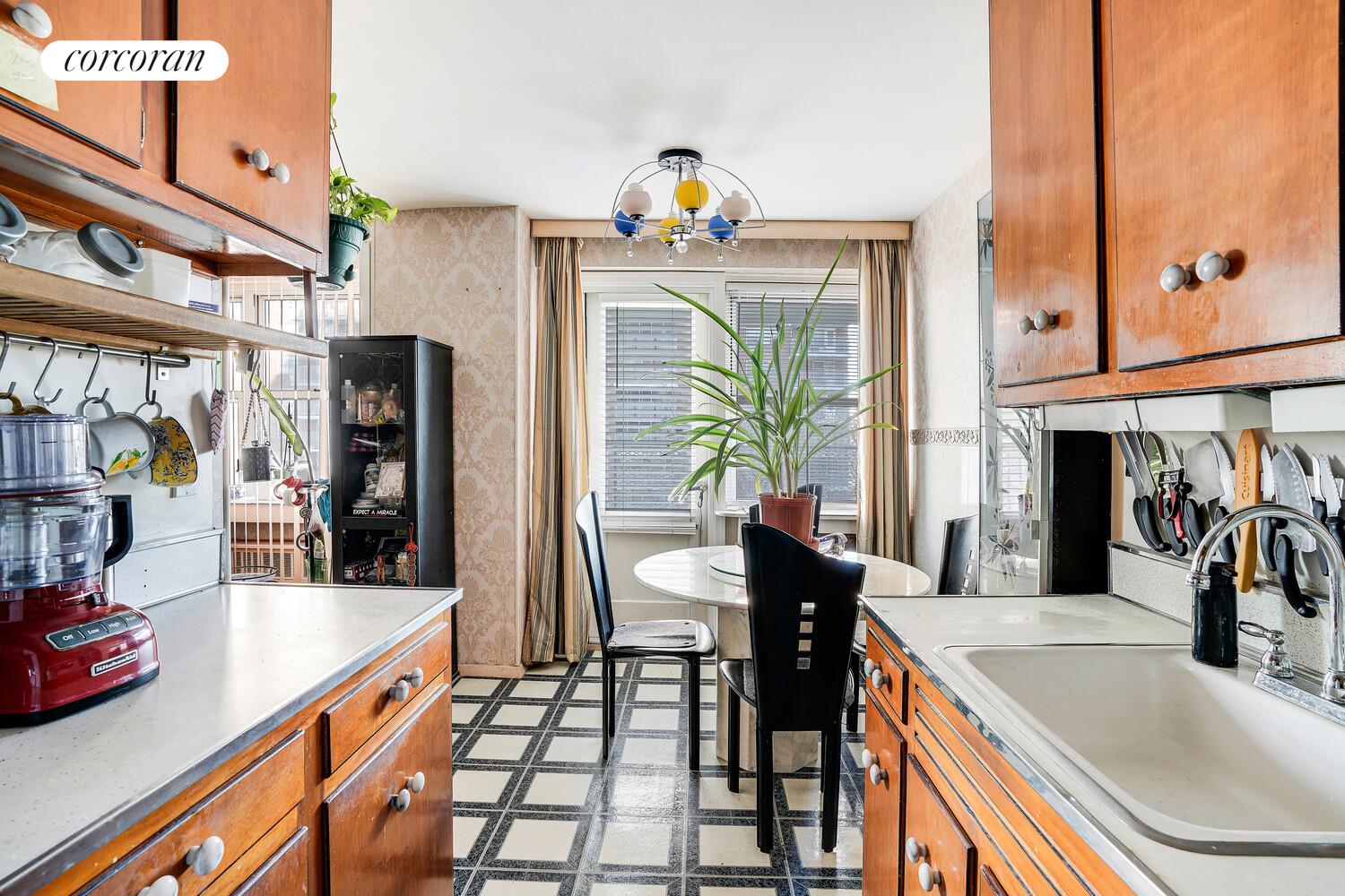 #7 photo, 2475 W 16TH Street, Gravesend , NY 11214