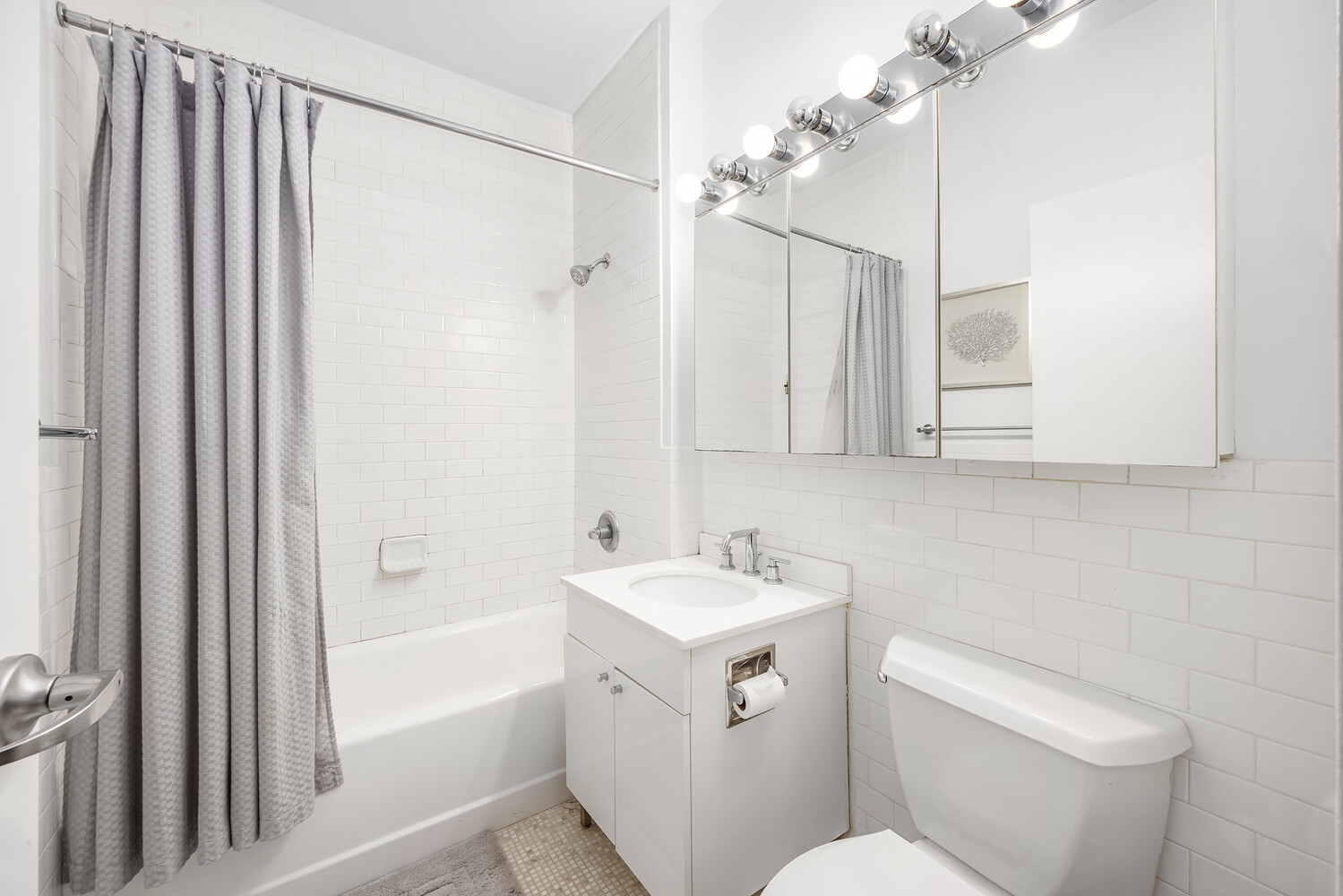 #9 photo, 99 JOHN Street, South Street Seaport , NY 10038