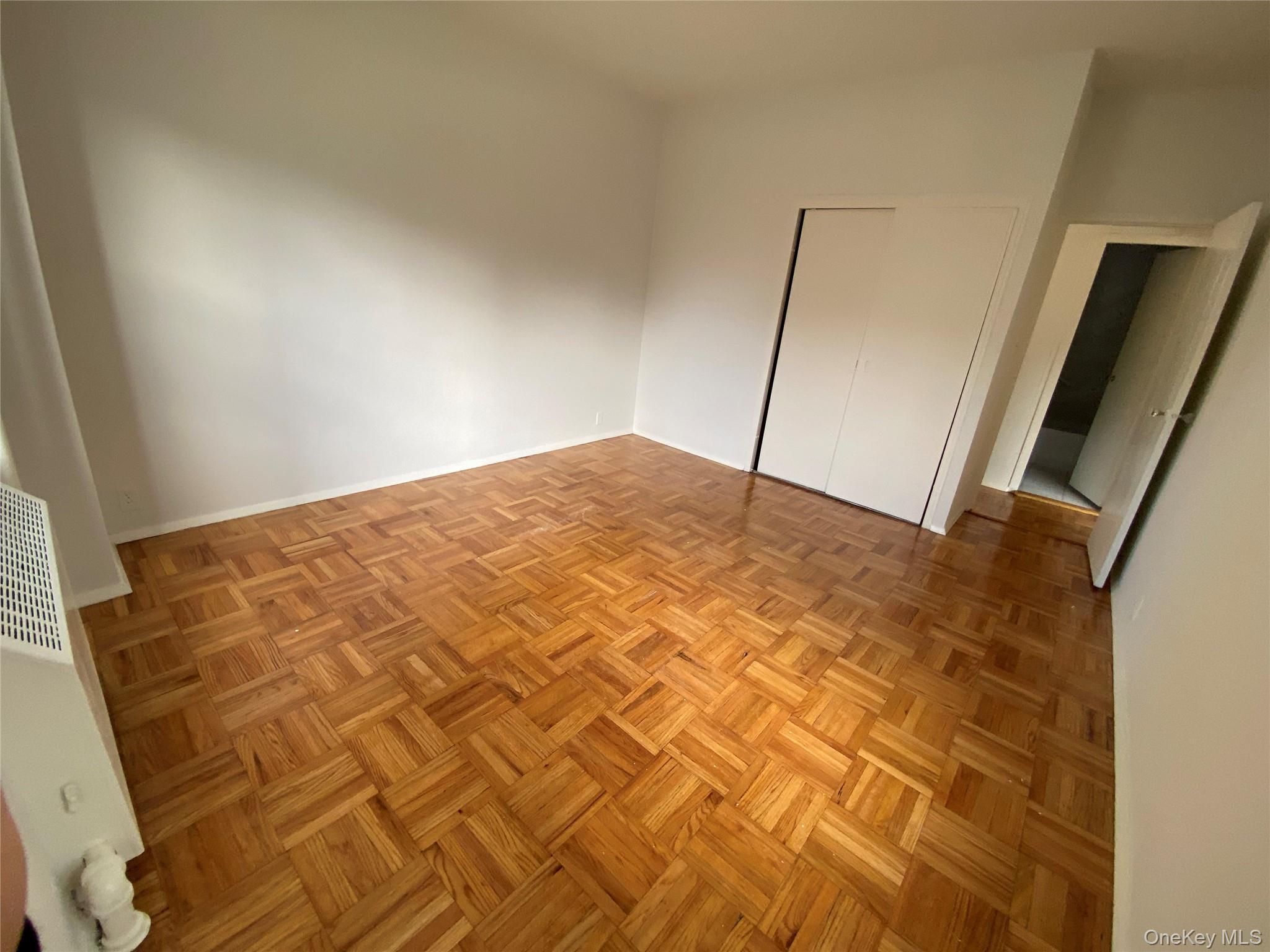 #18 photo, 1 Fordham Hill Oval, برونكس Bronx , NY 10468