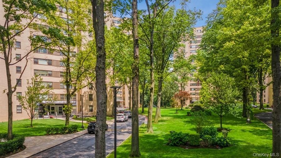 #7 photo, 1 Fordham Hill Oval, برونكس Bronx , NY 10468