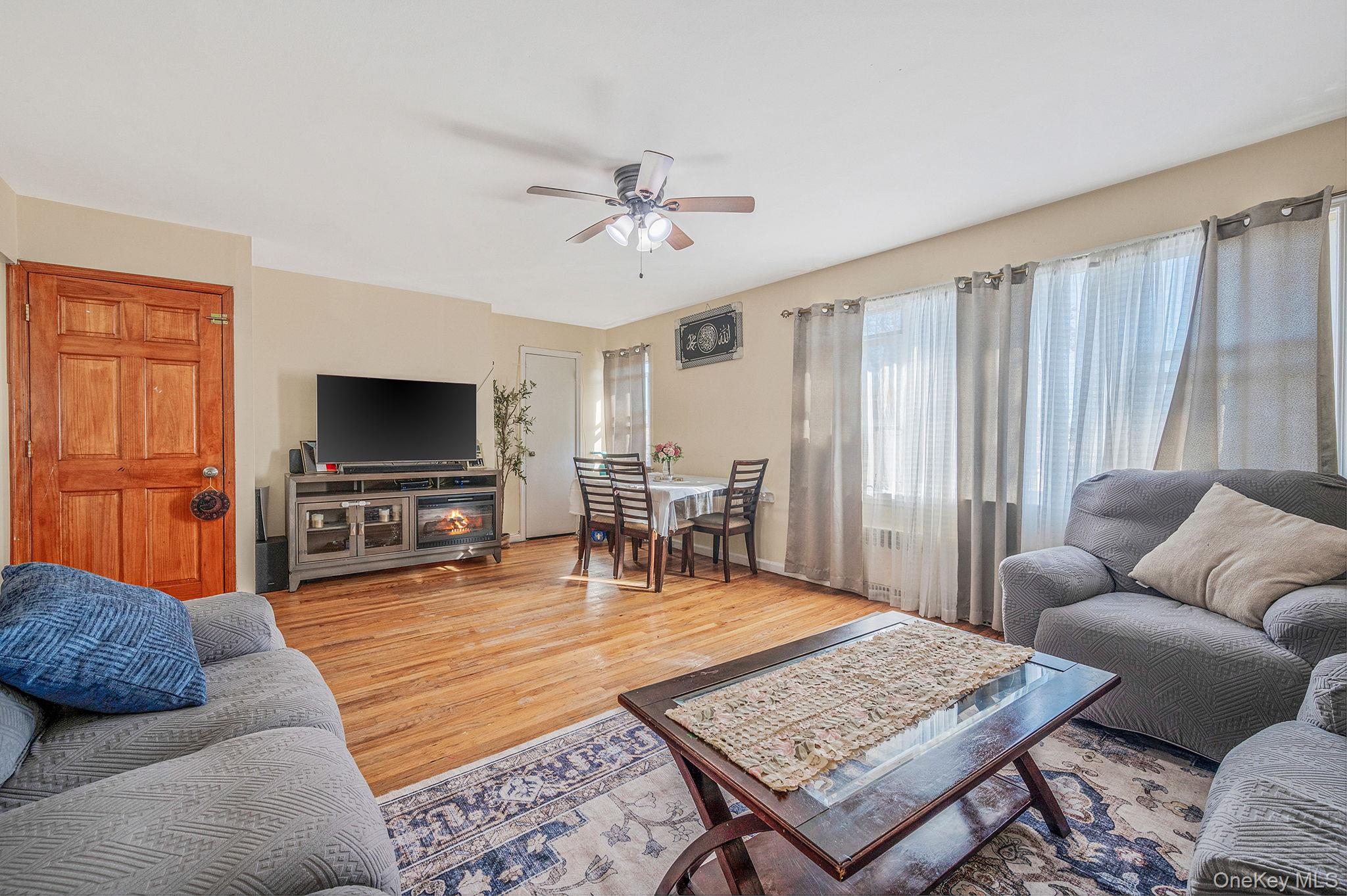 #19 photo, 15007 85th Drive, 皇后區 Briarwood , NY 11432