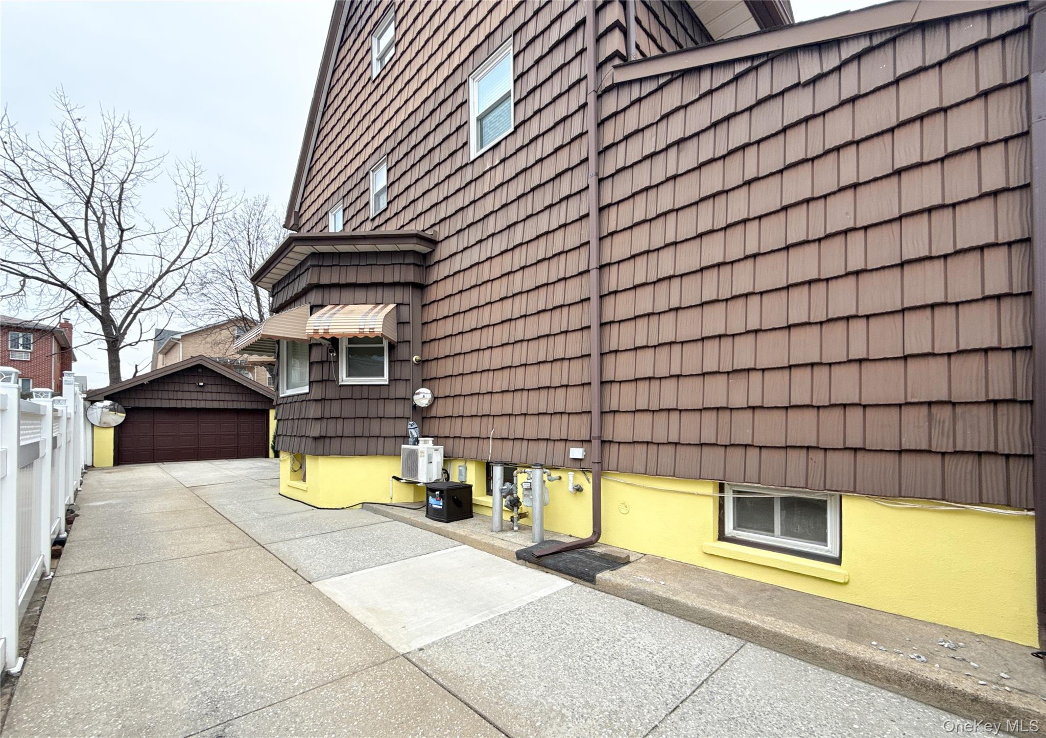 #5 photo, 13437 58th Road, Flushing , NY 11355