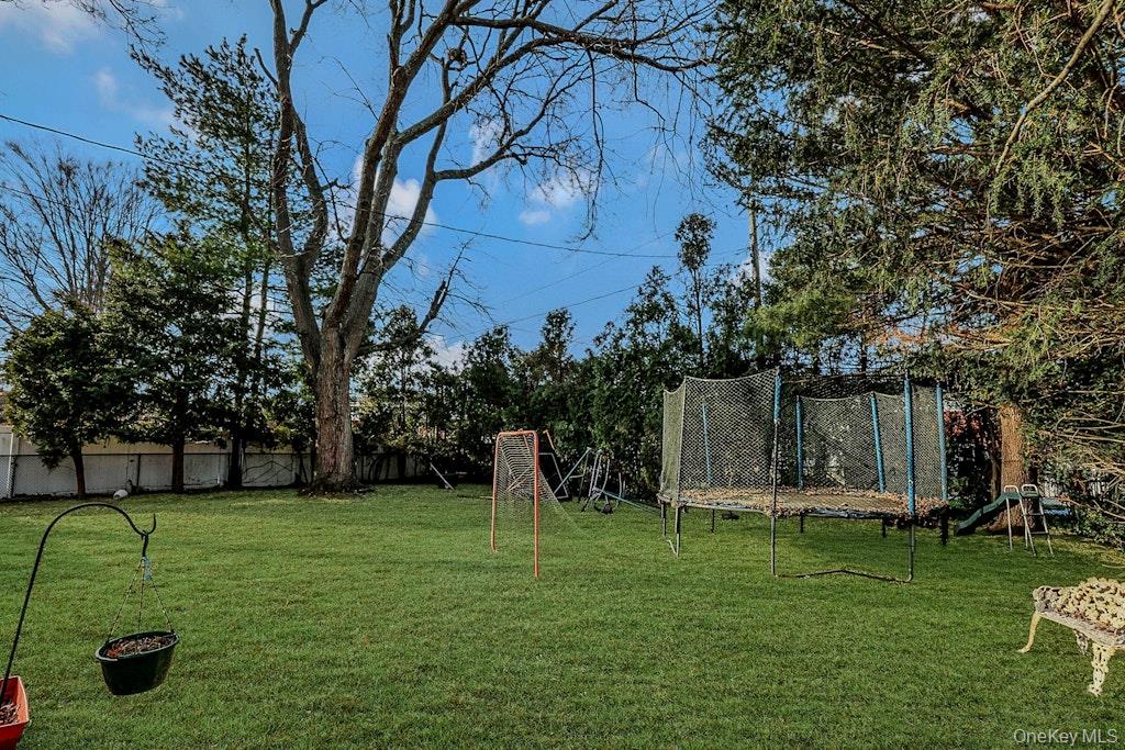 #15 photo, 75 Melanie Lane, নাসাউ কাউন্টি Syosset , NY 11791