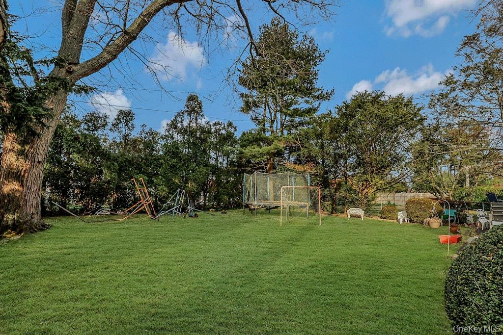 #16 photo, 75 Melanie Lane, নাসাউ কাউন্টি Syosset , NY 11791