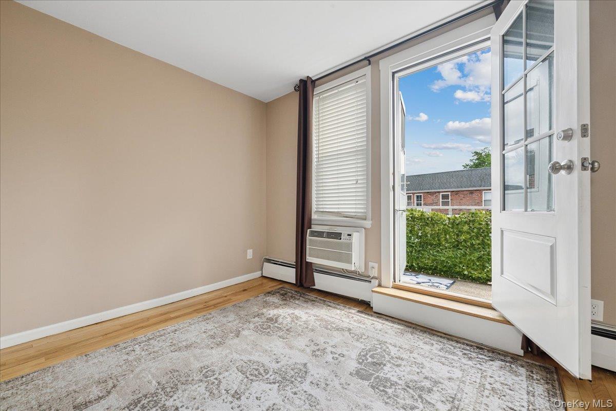 #14 photo, 2 Fowler Avenue, ناسو Lynbrook , NY 11563