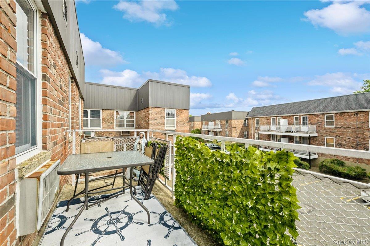 #16 photo, 2 Fowler Avenue, ناسو Lynbrook , NY 11563