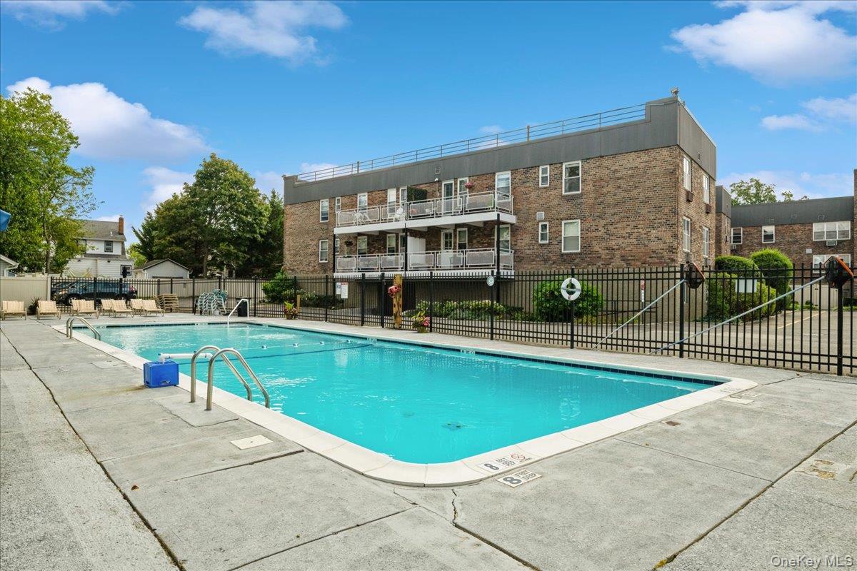 #18 photo, 2 Fowler Avenue, ناسو Lynbrook , NY 11563