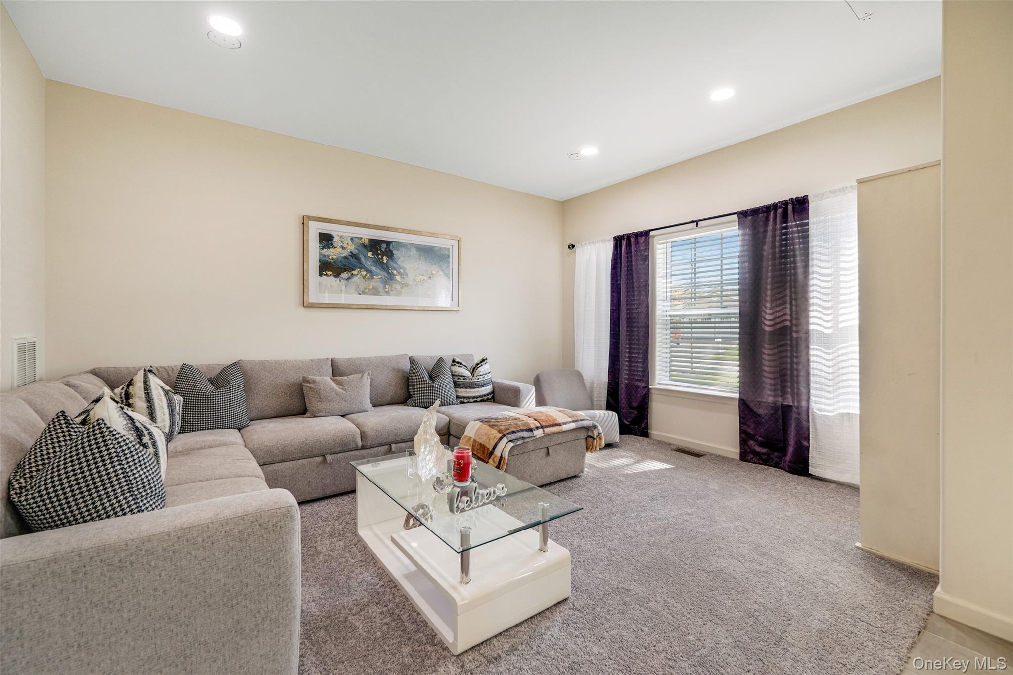 #12 photo, 7 Pondview Circle, Shirley , NY 11967