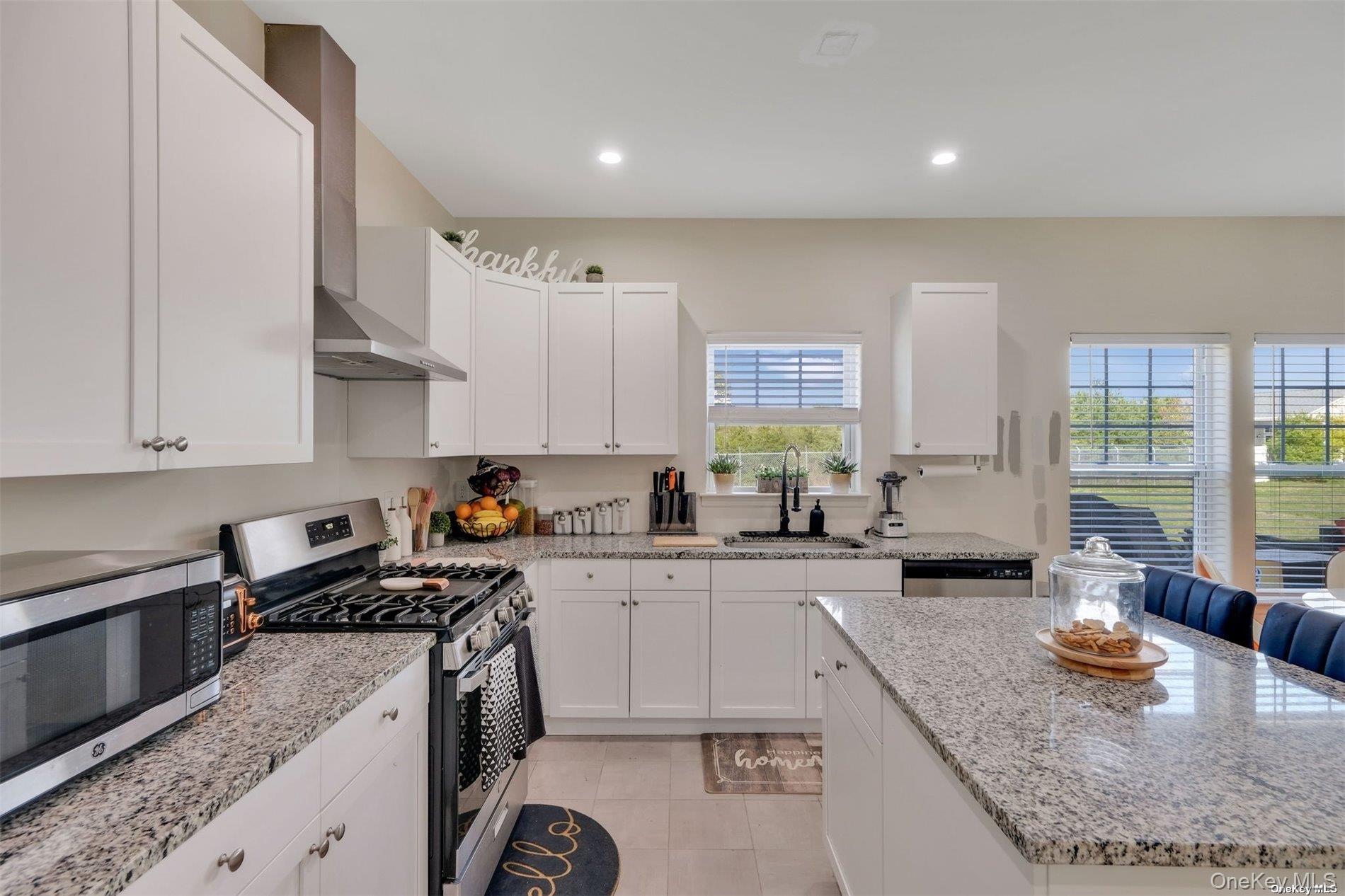 #18 photo, 7 Pondview Circle, Shirley , NY 11967