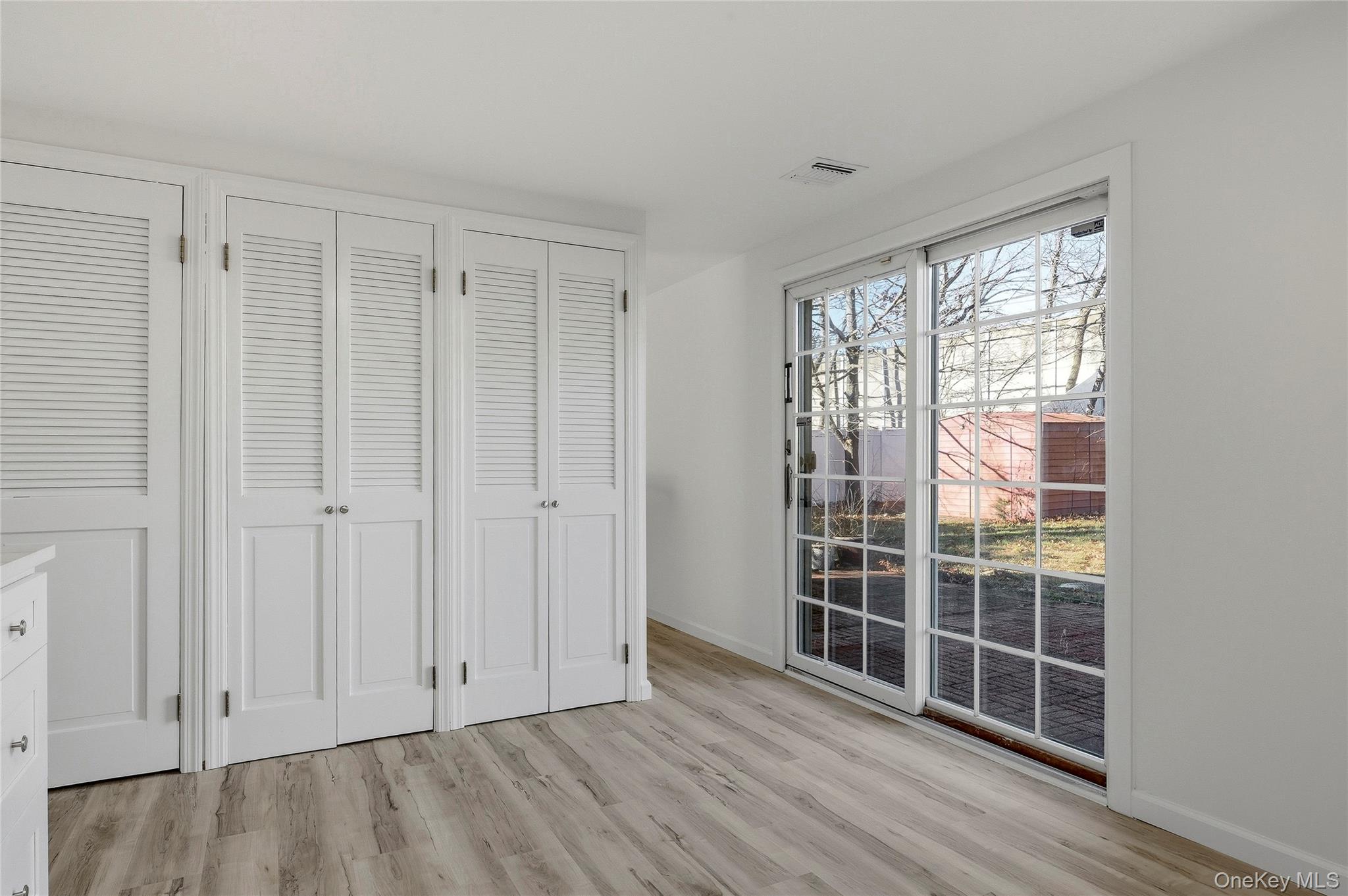 #11 photo, 231 Sunflower Lane, 東長島 Islandia , NY 11749