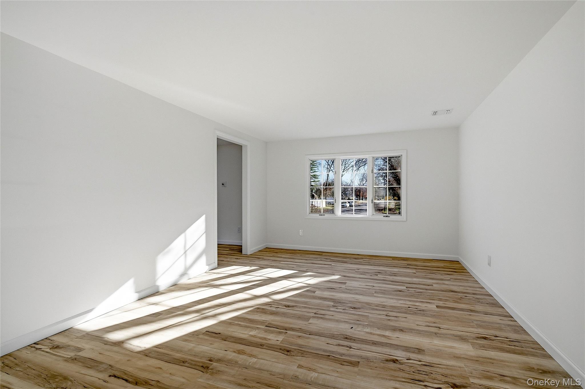 #15 photo, 231 Sunflower Lane, 東長島 Islandia , NY 11749