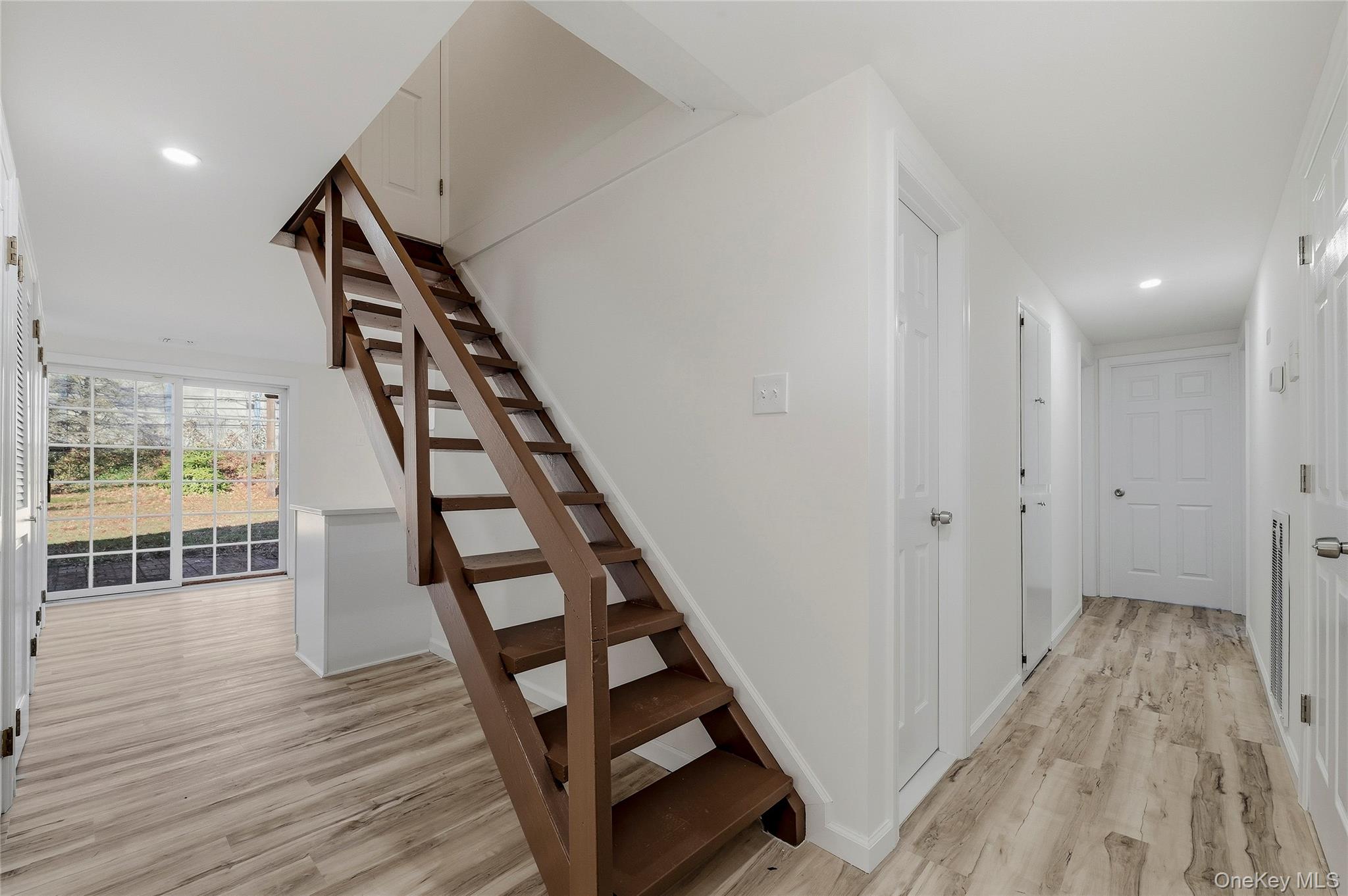 #6 photo, 231 Sunflower Lane, 東長島 Islandia , NY 11749