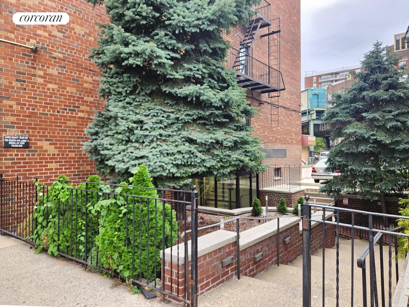 #14 photo, 1725 EDISON Avenue, Pelham Bay , NY 10461