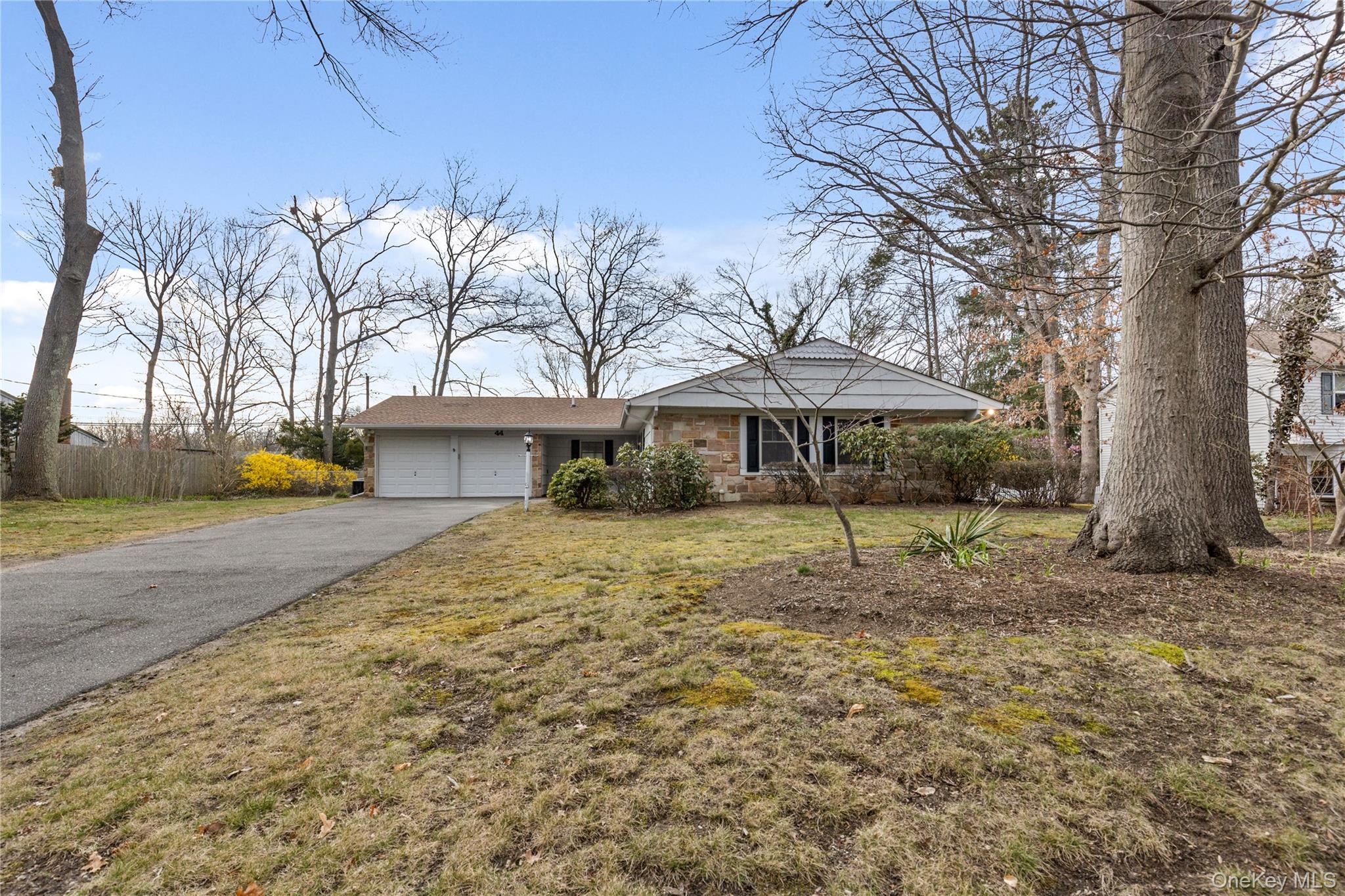 #3 photo, 44 Sycamore Circle, سوفولك Stony Brook , NY 11790