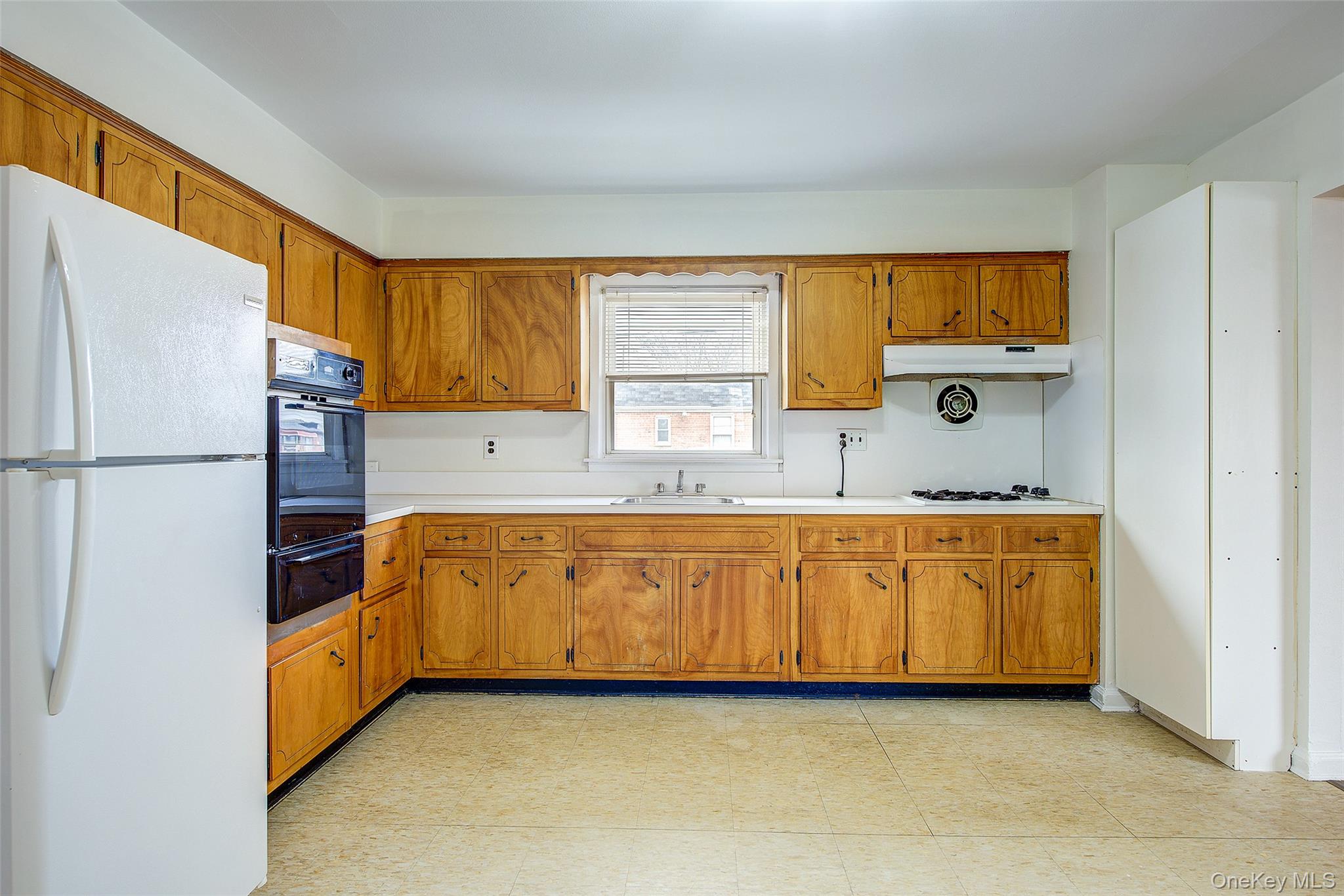 #5 photo, 163-02 45th Avenue, Flushing , NY 11358