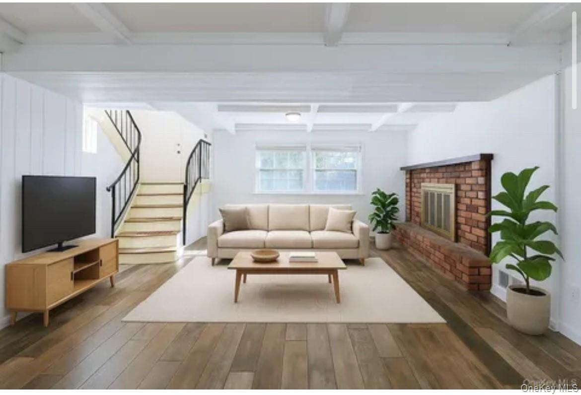 #3 photo, East Setauket, سوفولك East Setauket , NY 11733