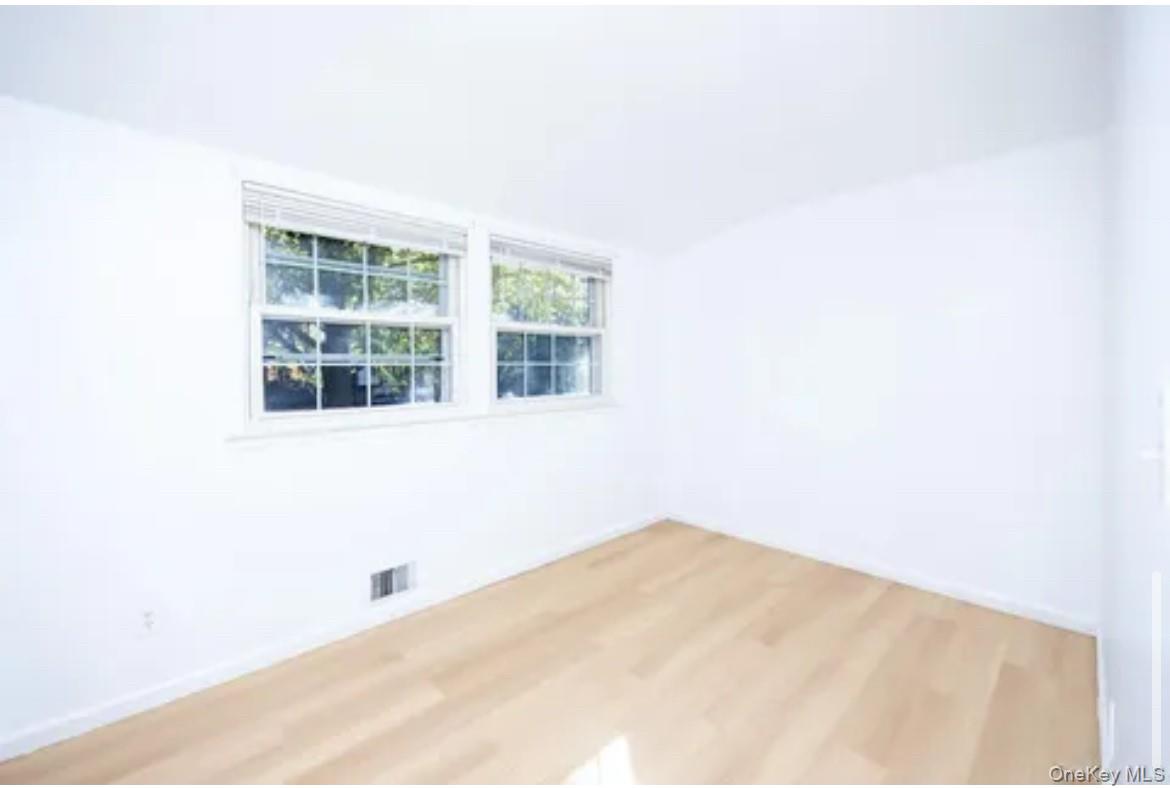 #4 photo, East Setauket, سوفولك East Setauket , NY 11733