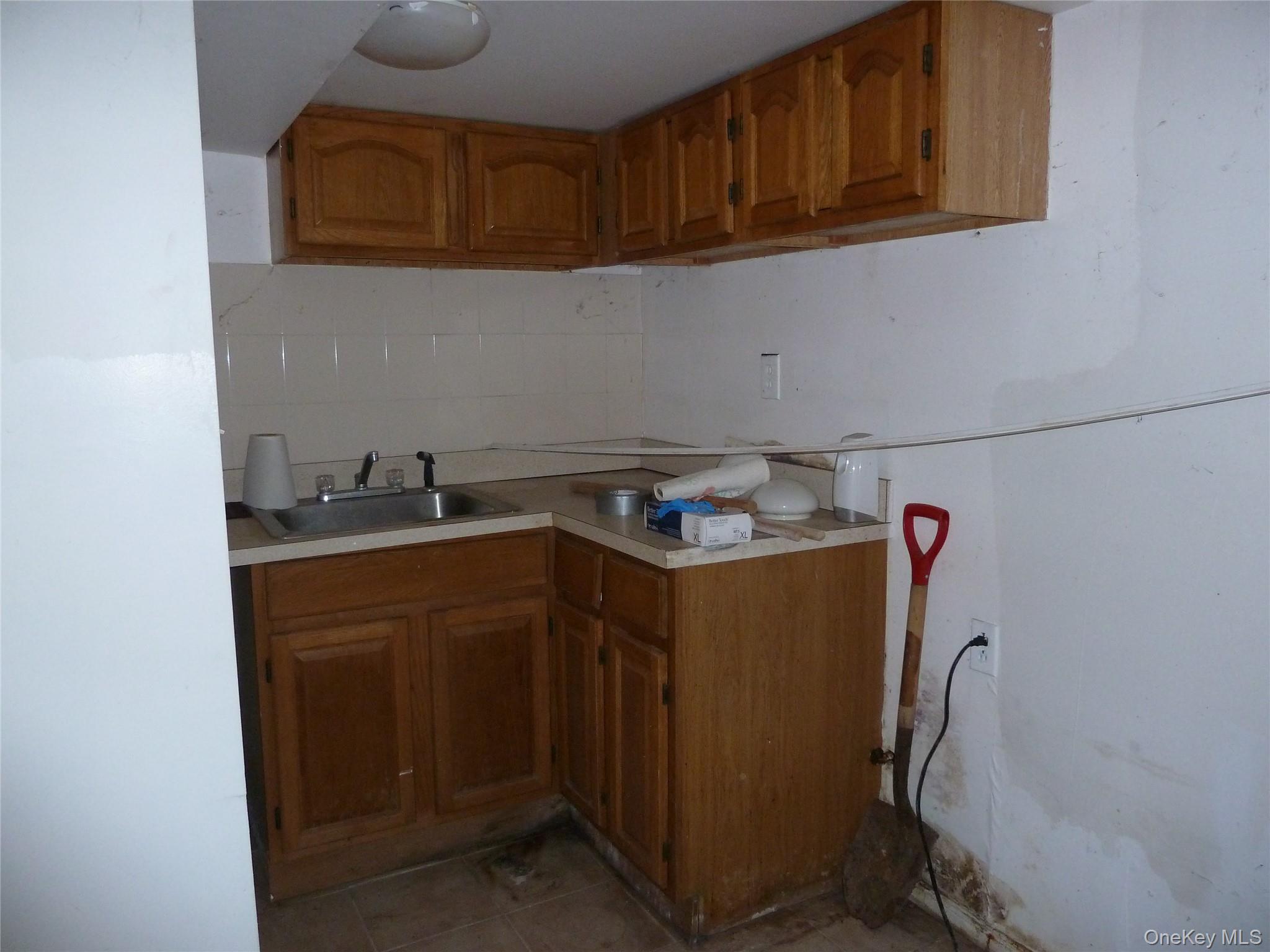 #12 photo, 2515 Far Rockaway Boulevard, Far Rockaway , NY 11691