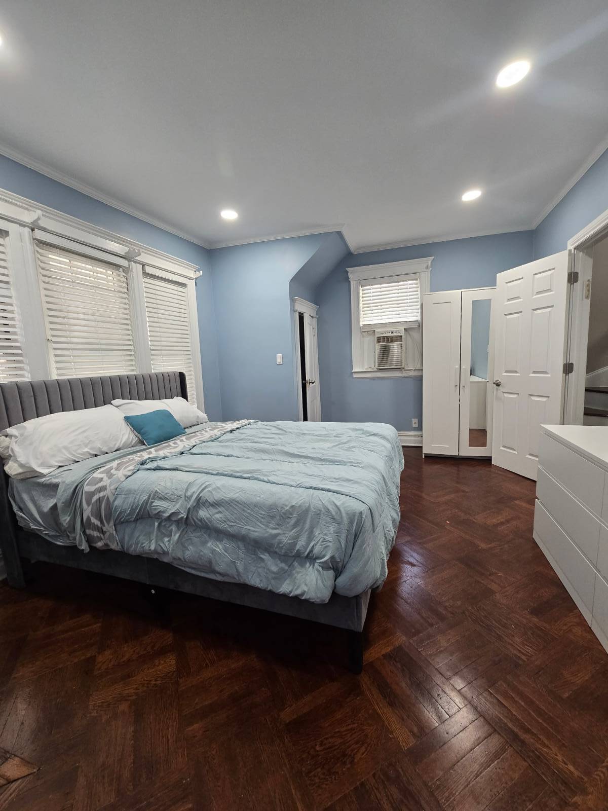 #11 photo, 1967 EAST 18, MADISON , NY 11229