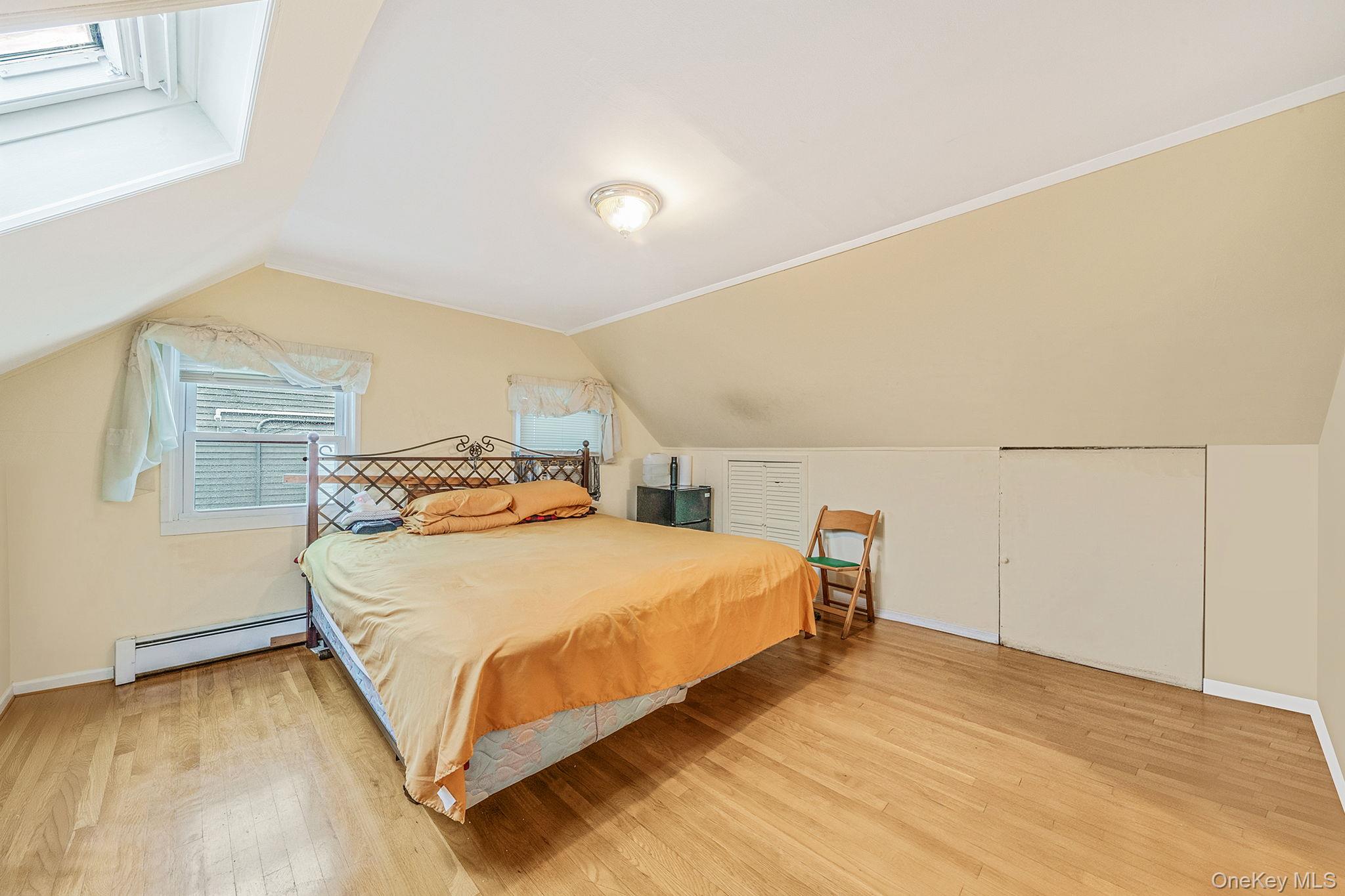 #17 photo, 38 Farm Lane, ناسو Levittown , NY 11756