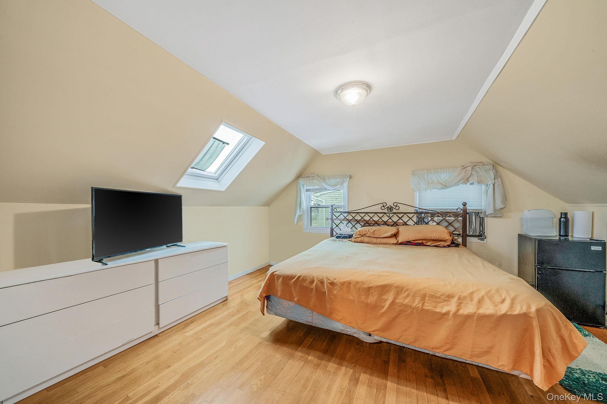 #18 photo, 38 Farm Lane, ناسو Levittown , NY 11756