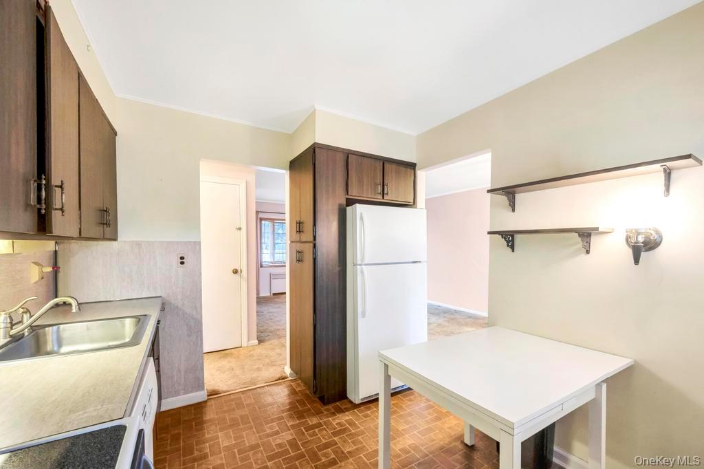 #10 photo, 203 Green Valley Road, ناسو East Meadow , NY 11554