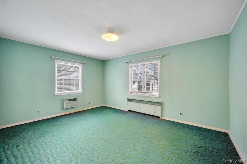 #11 photo, 203 Green Valley Road, ناسو East Meadow , NY 11554