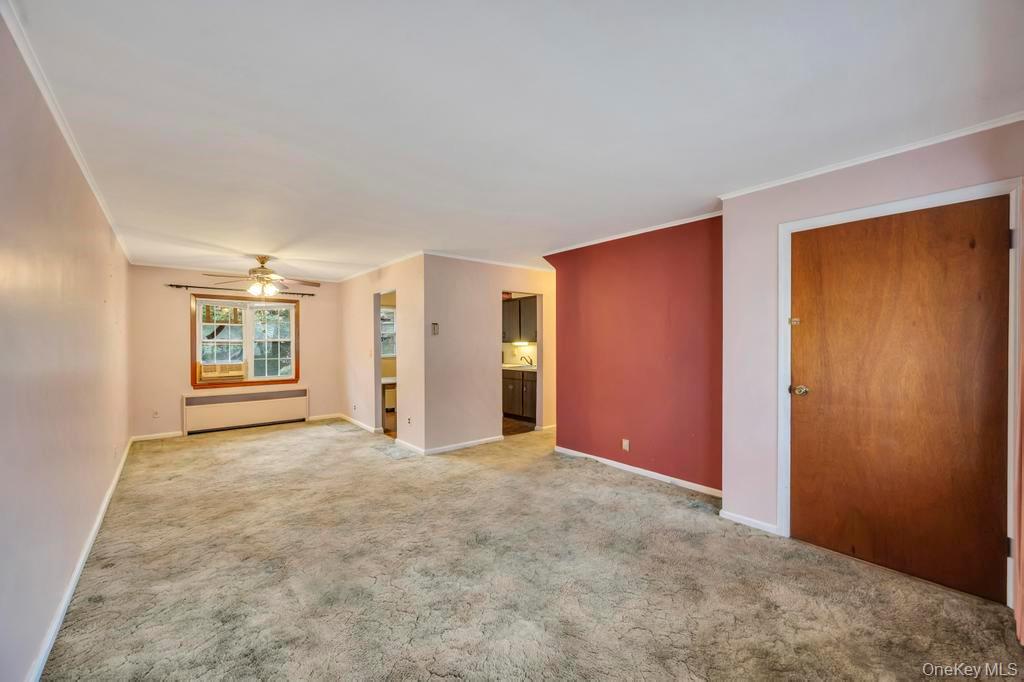 #4 photo, 203 Green Valley Road, ناسو East Meadow , NY 11554