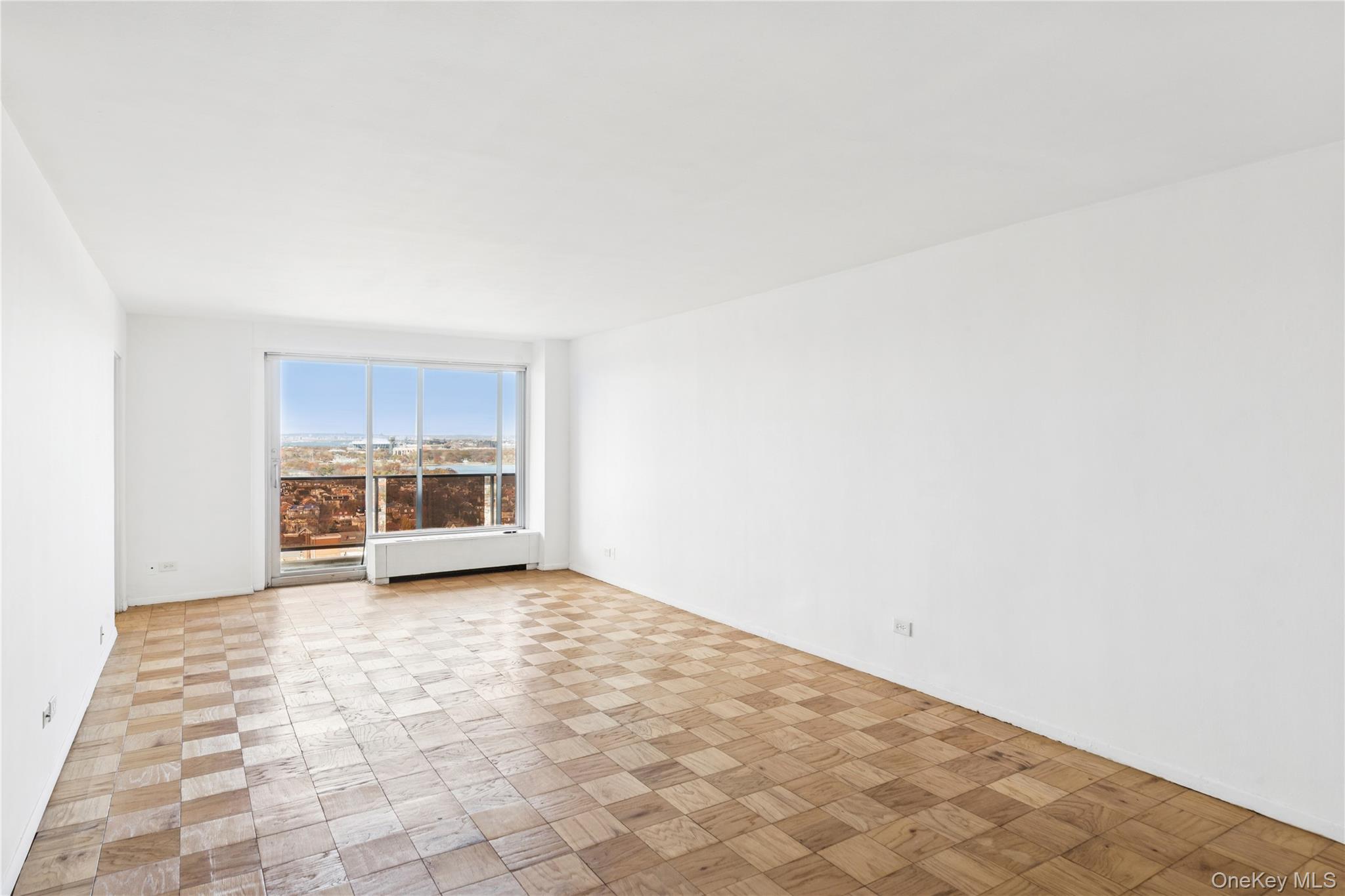 #9 photo, 110-11 Queens Boulevard, 皇后區 森林小丘 Forest Hills , NY 11375