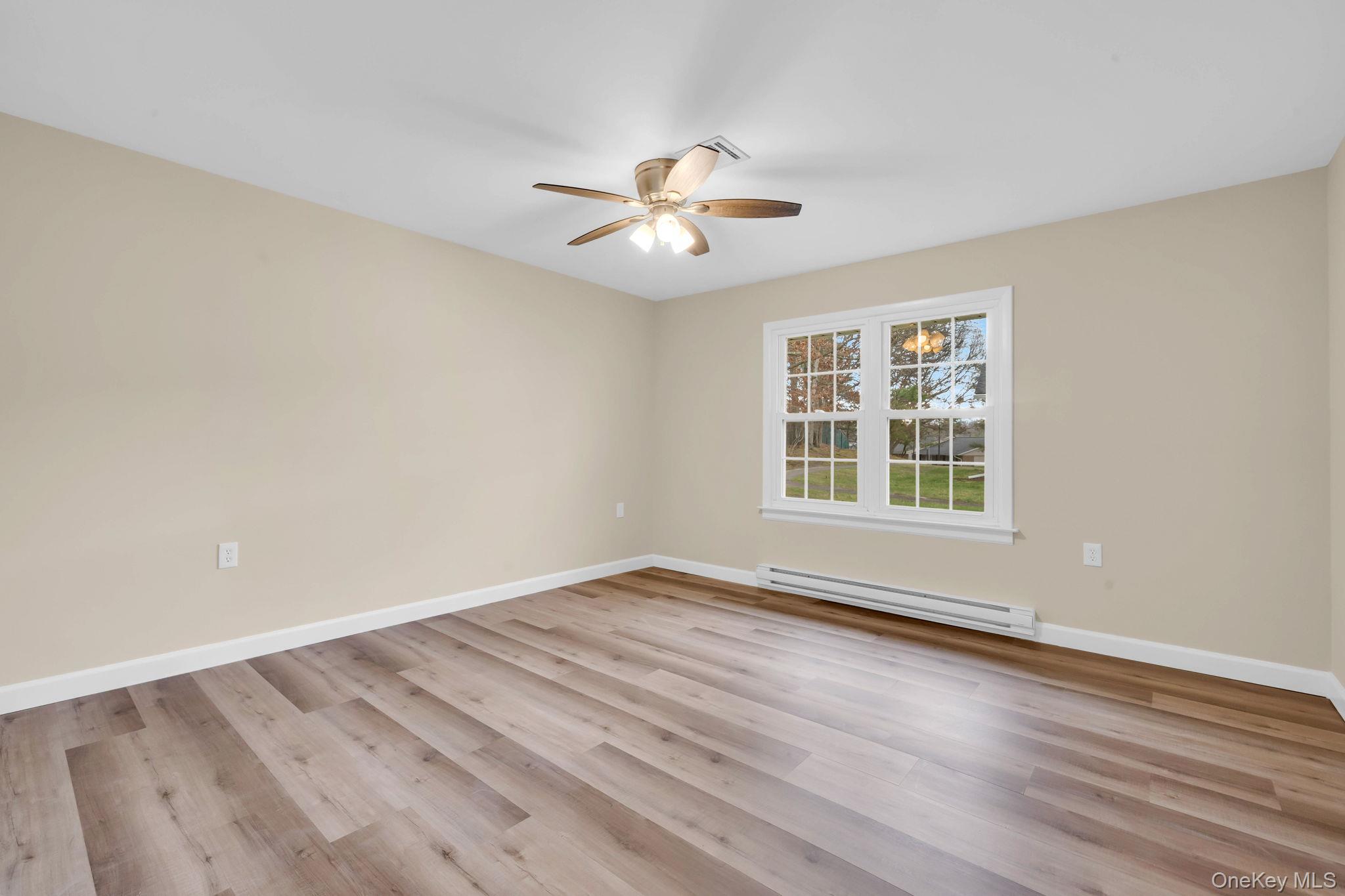 #10 photo, 380 Woodbridge Drive, Ridge , NY 11961