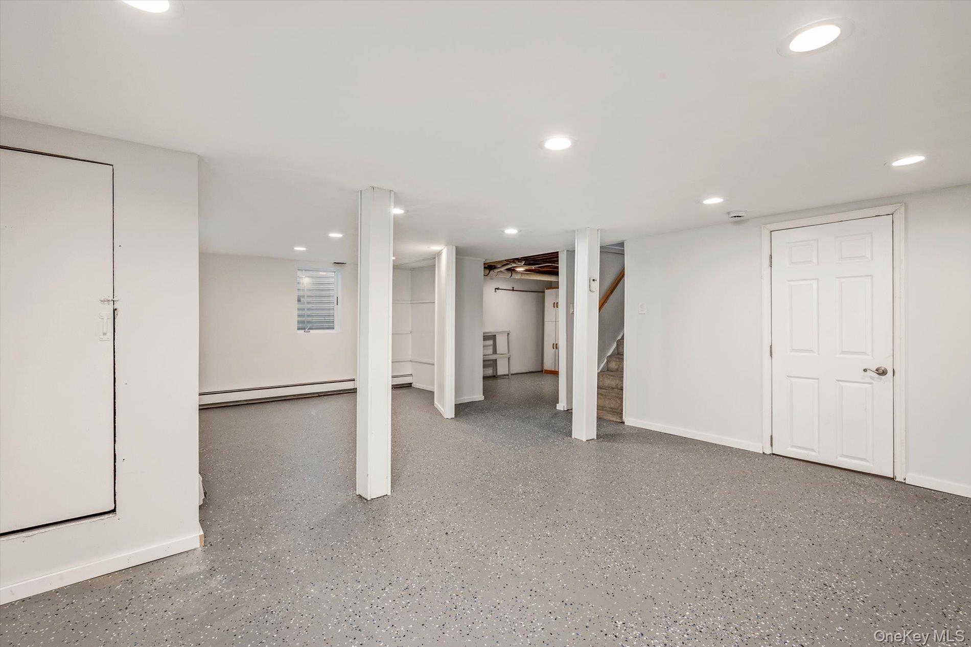 #15 photo, 20 Kenneth Avenue, 長島 Bellmore , NY 11710