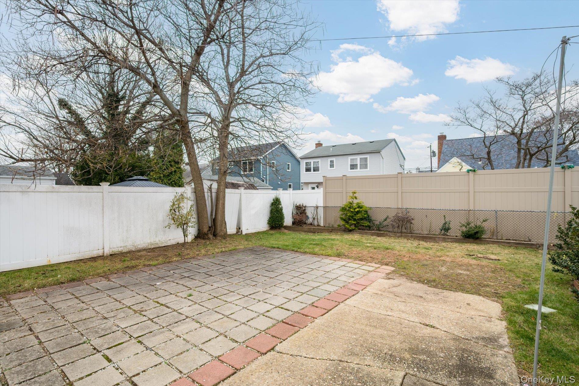 #18 photo, 20 Kenneth Avenue, 長島 Bellmore , NY 11710