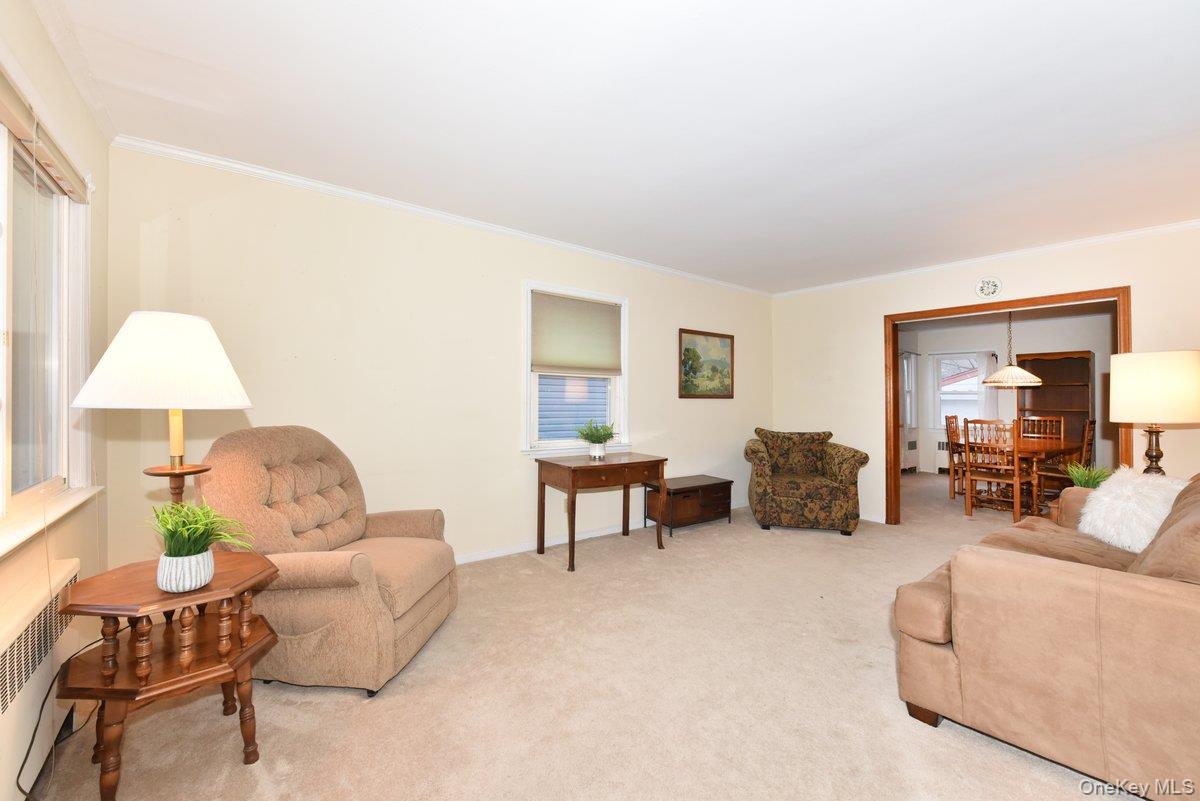 #7 photo, 135 Barwick Boulevard, Mineola , NY 11501