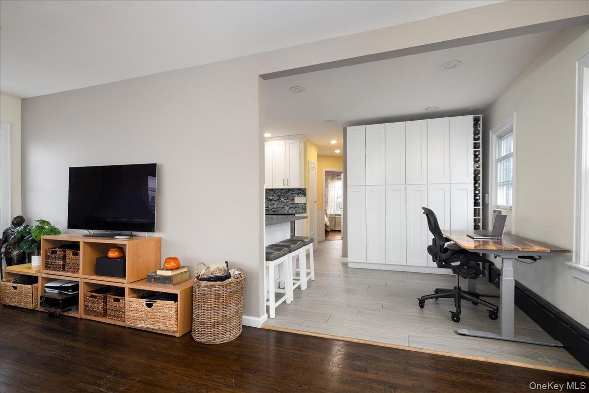 #4 photo, 48 Rosebud Avenue, 长岛 Merrick , NY 11566