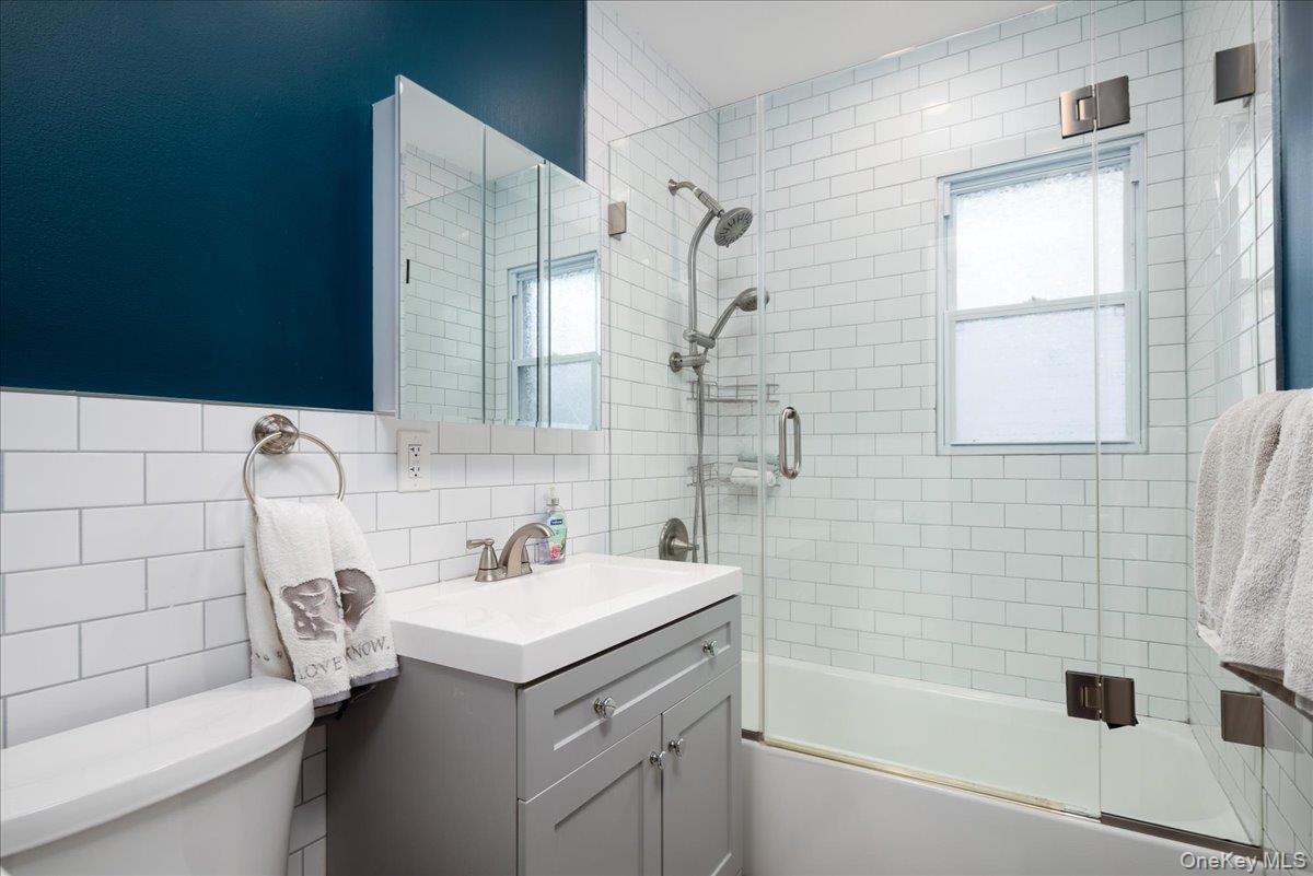 #5 photo, 48 Rosebud Avenue, 长岛 Merrick , NY 11566