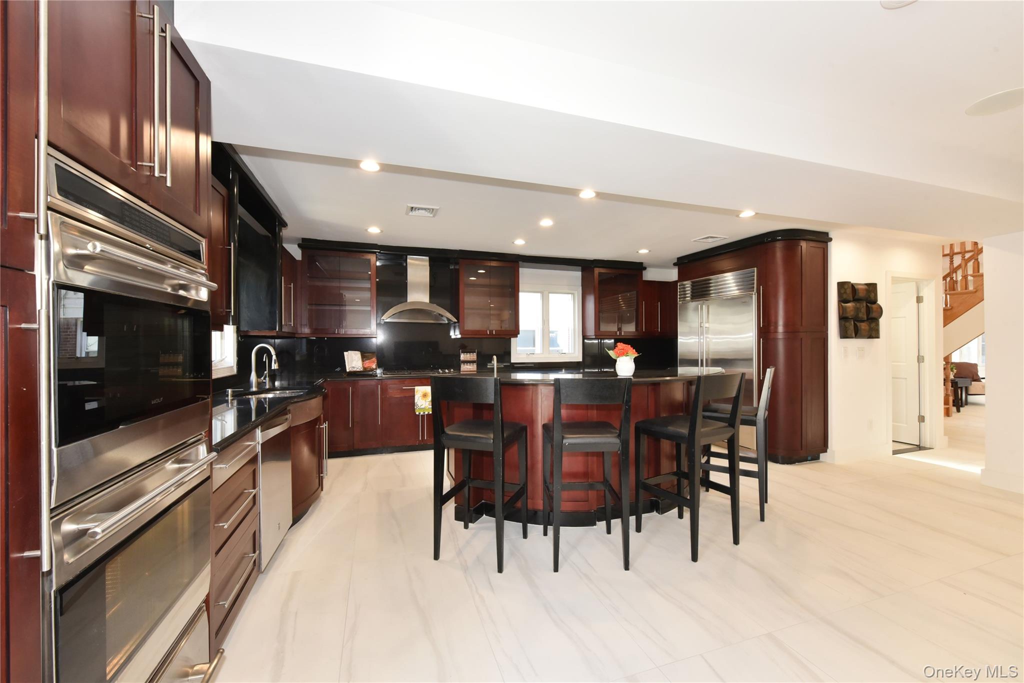 #14 photo, 85-35 Midland Parkway, קווינס Jamaica Estates , NY 11432