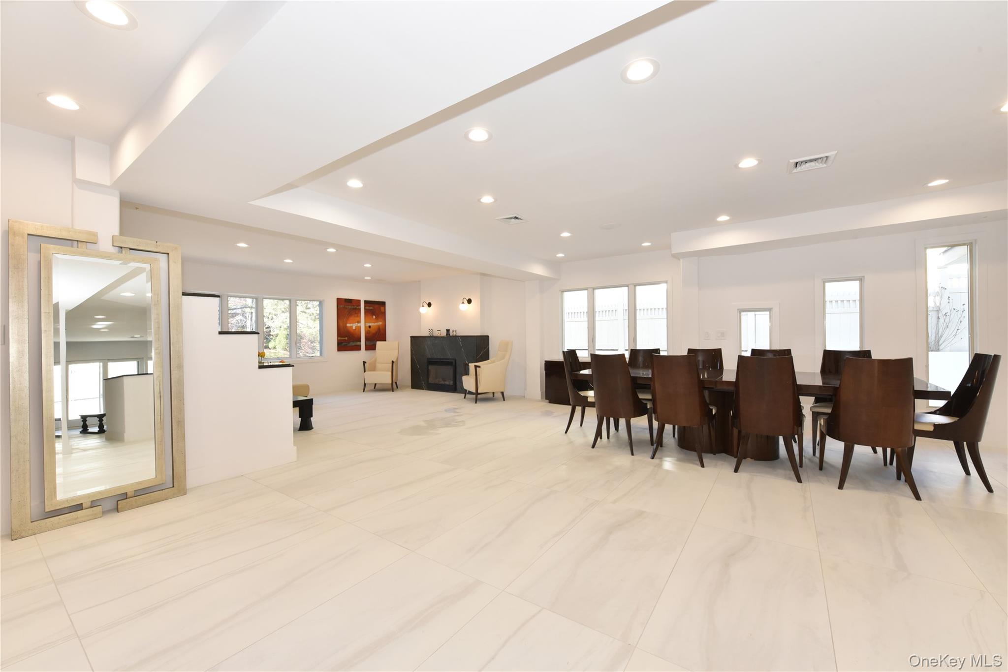 #7 photo, 85-35 Midland Parkway, קווינס Jamaica Estates , NY 11432